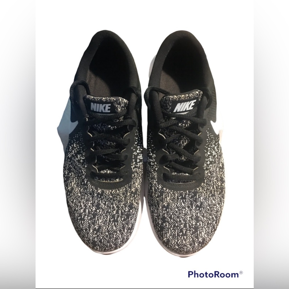 Nike Women's Flex Experience Run 10 Running Sneakers